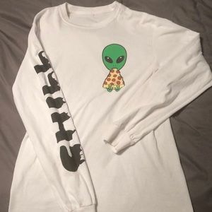 Gildan long sleeve alien T-shirt